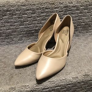 Apt. 9 caspian memory foam heels